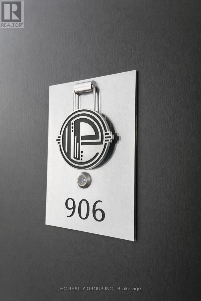 906 - 33 University Avenue, Toronto, Ontario  M5J 2S7 - Photo 3 - C12753484