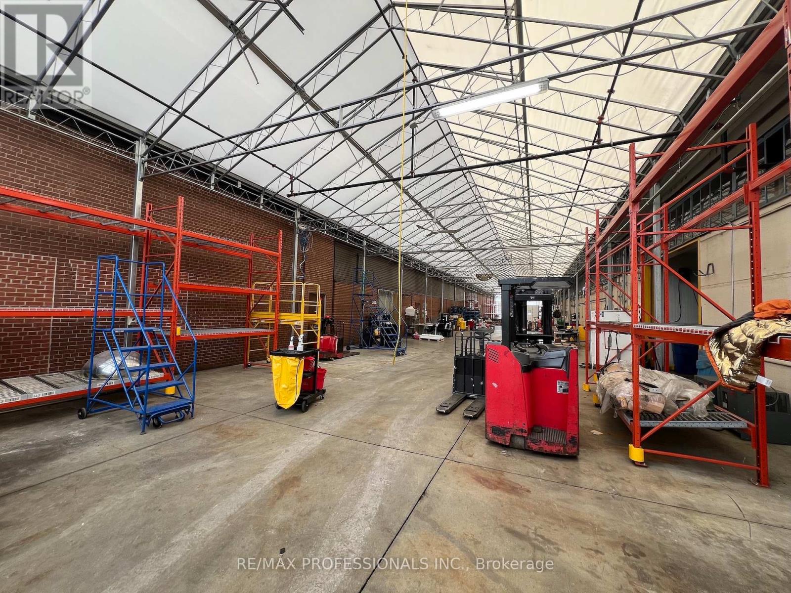 B - 130 North Queen Street, Toronto, Ontario  M8Z 2E4 - Photo 28 - W12756128