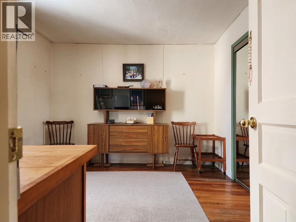 5213 2nd Street West, Claresholm, Alberta  T0L 0T0 - Photo 17 - A2277205