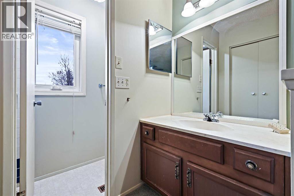 27 Sunmount Crescent Se, Calgary, Alberta  T2X 1V9 - Photo 27 - A2271250