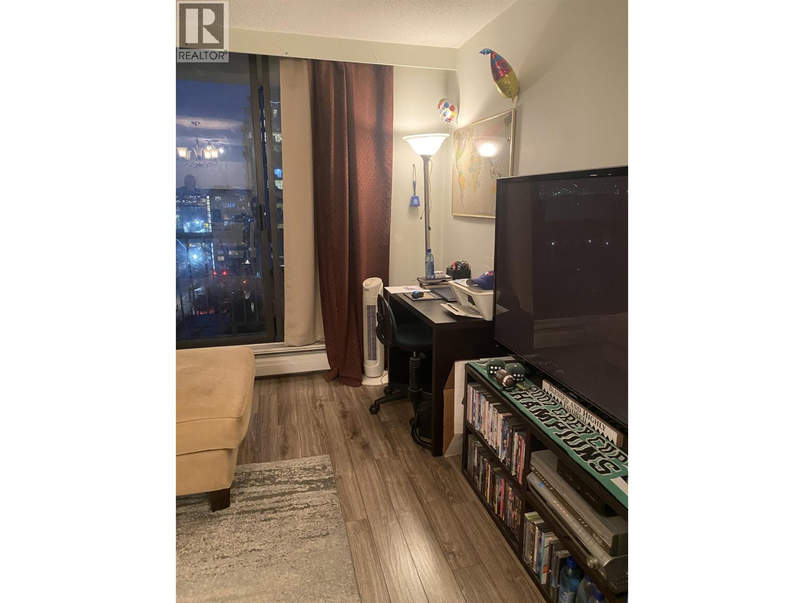 708 145 St. Georges Avenue, North Vancouver, British Columbia  V7L 3G8 - Photo 4 - R3086366