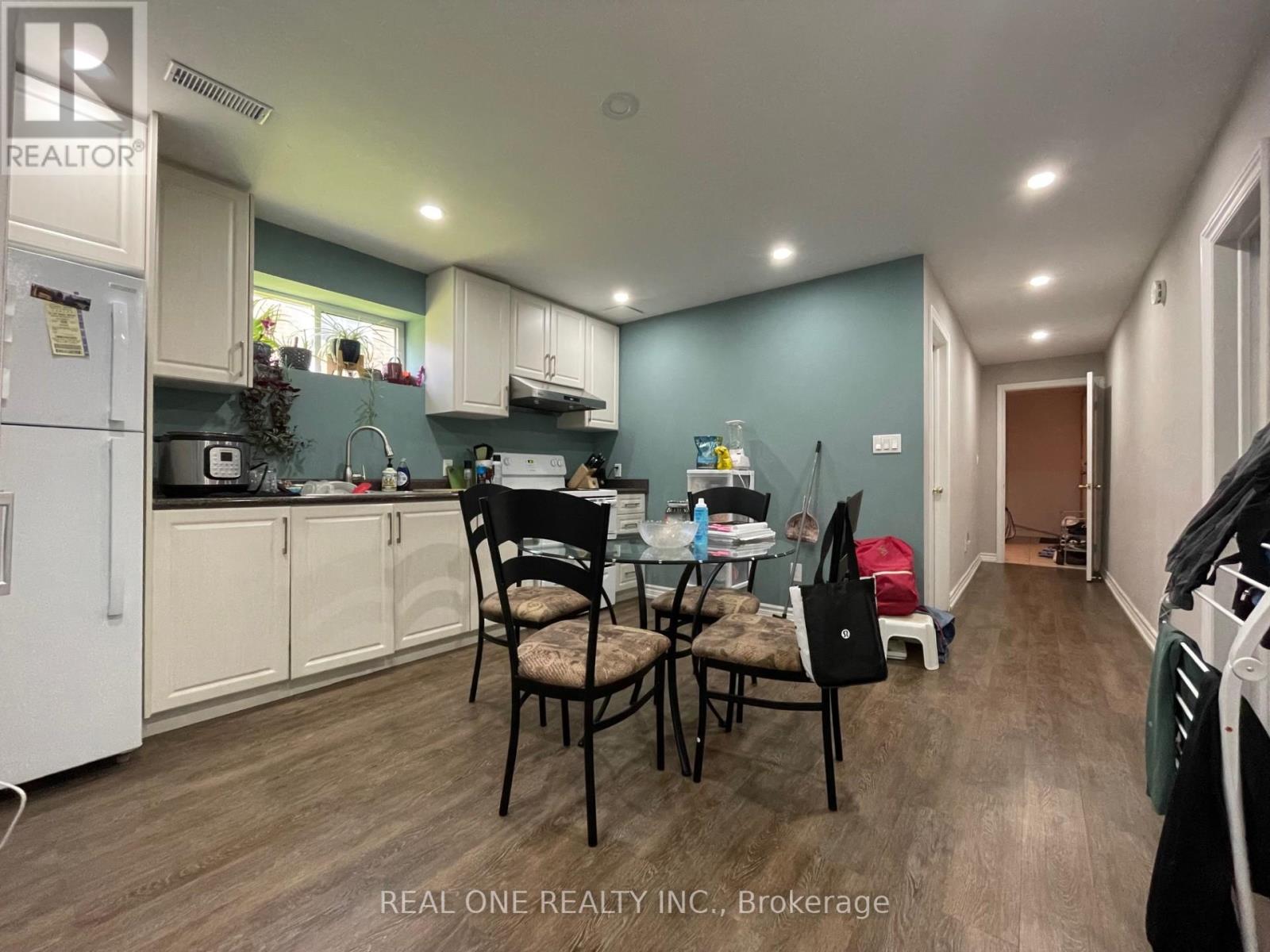 #c - 20 Mallaby Road, Toronto, Ontario  M2H 1P3 - Photo 4 - C12756132