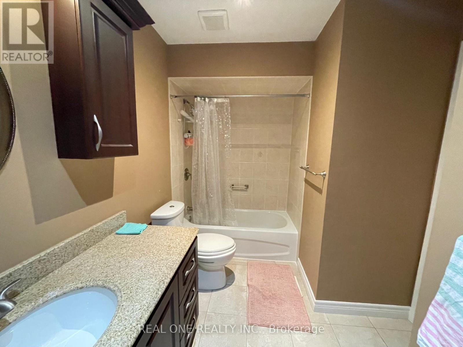 #c - 20 Mallaby Road, Toronto, Ontario  M2H 1P3 - Photo 9 - C12756132