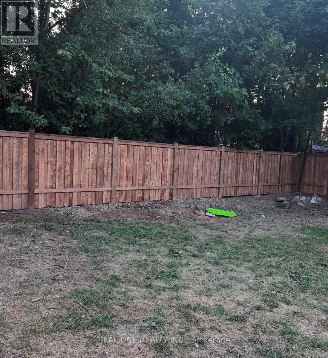 18 Courton Drive, Toronto, Ontario M1R 1K8 - Photo 3 - E12756158