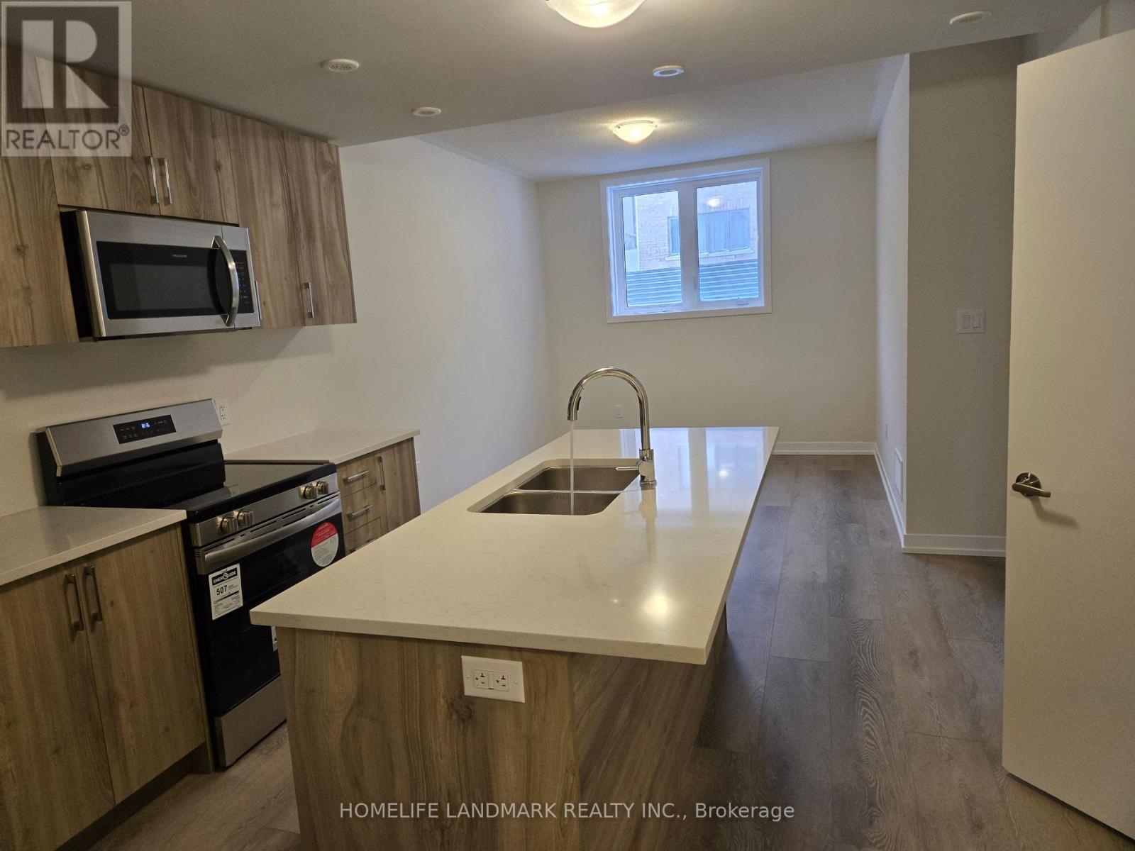 18b Ziibi Way N, Clarington (Newcastle), Ontario  L1B 0W5 - Photo 6 - E12756166