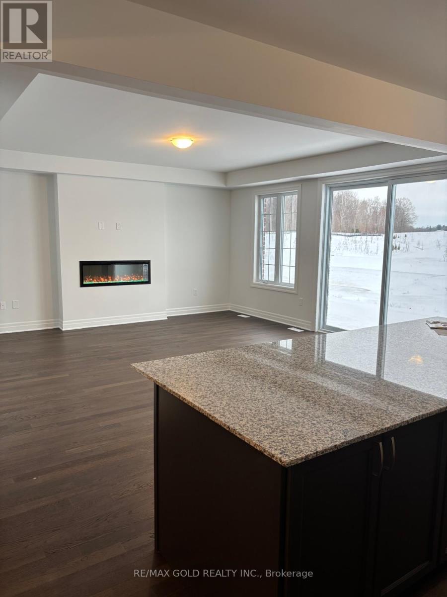 Upper - 275 Rosenberg Way, Kitchener, Ontario  N2R 0S9 - Photo 4 - X12756170