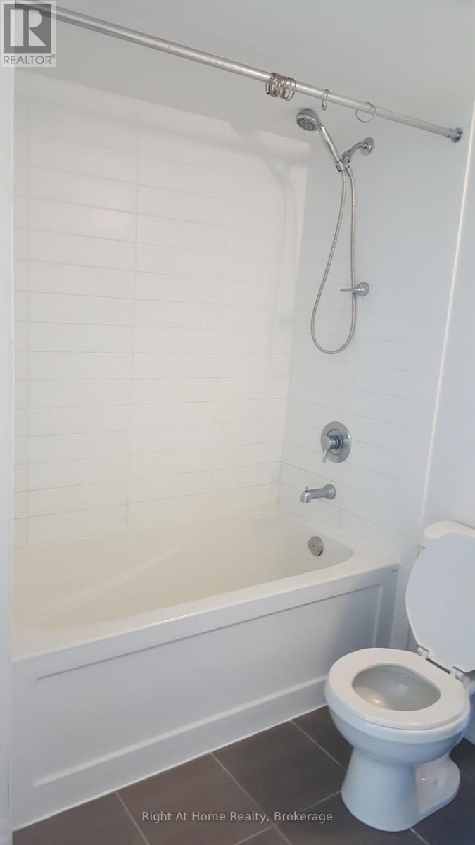 1506 - 1940 Ironstone Drive, Burlington, Ontario  L7L 0E4 - Photo 13 - W12756148