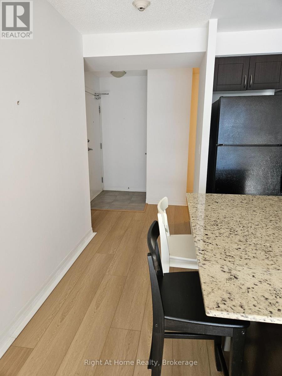 1506 - 1940 Ironstone Drive, Burlington, Ontario  L7L 0E4 - Photo 21 - W12756148