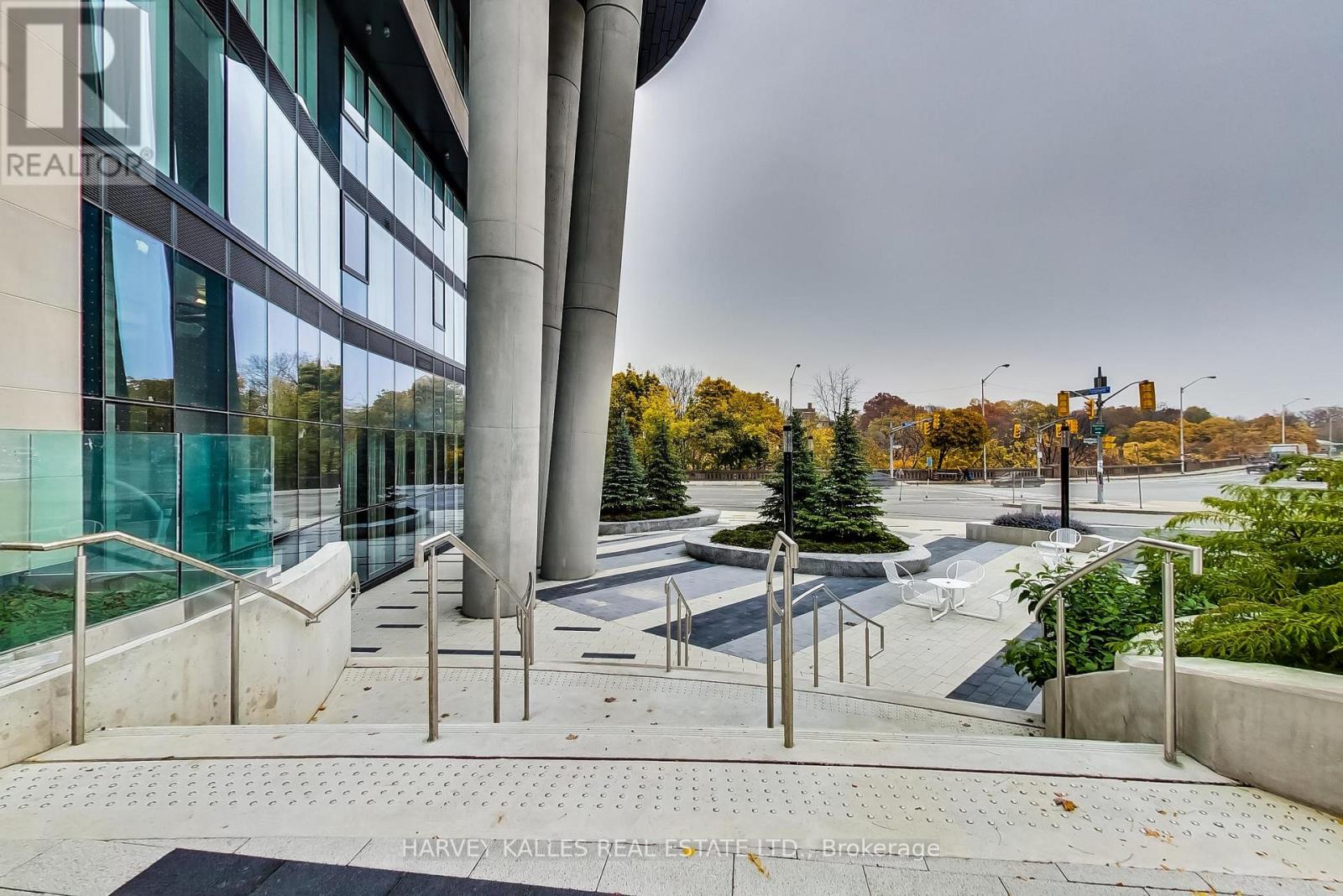 515 - 585 Bloor Street E, Toronto, Ontario  M4W 0B3 - Photo 22 - C12756194