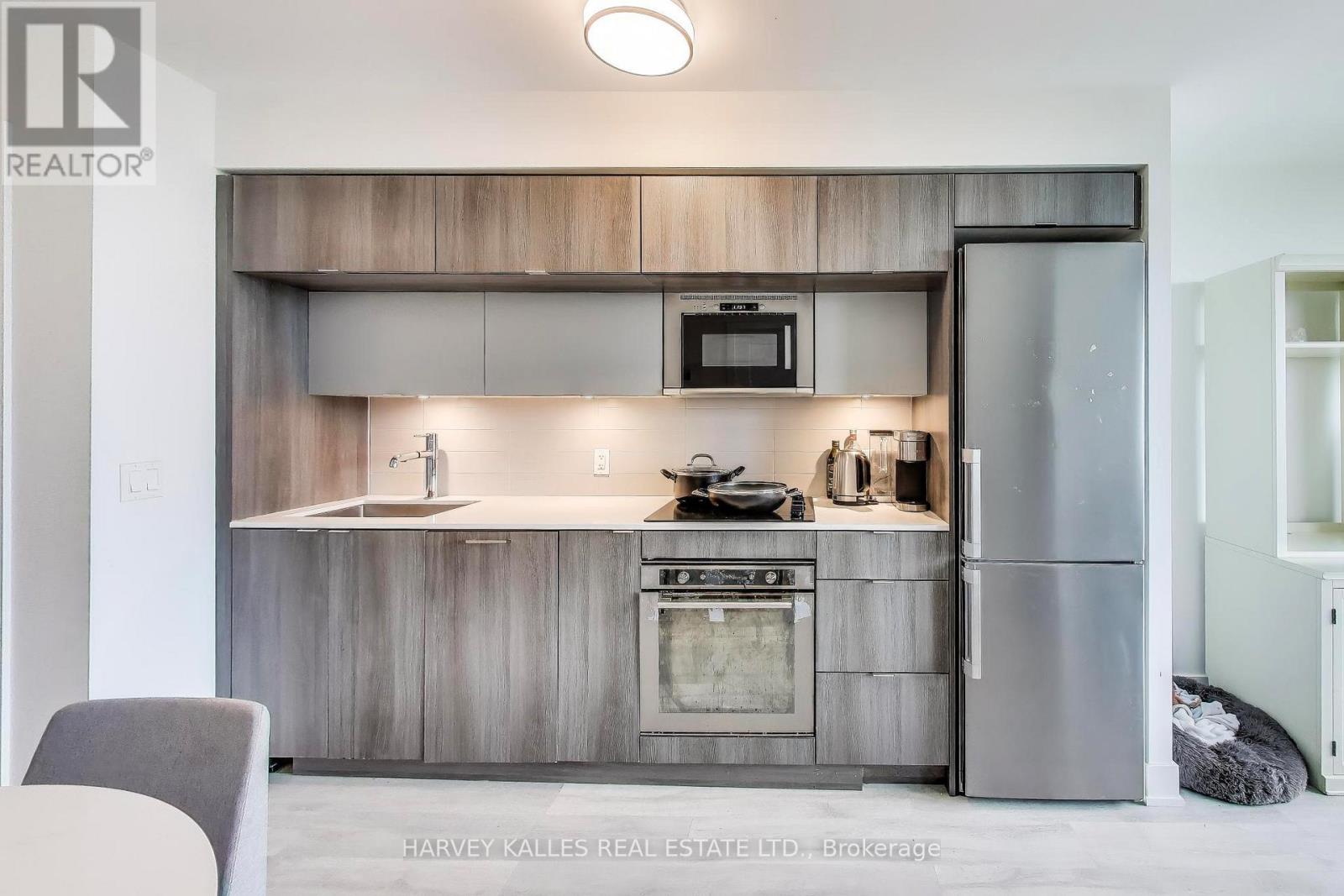 515 - 585 Bloor Street E, Toronto, Ontario  M4W 0B3 - Photo 4 - C12756194