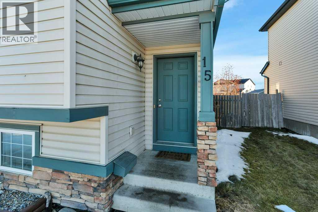 15 Jacobs Close, Red Deer, Alberta  T4P 4C8 - Photo 2 - A2279686
