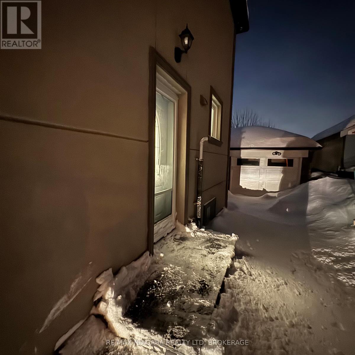 844a Danforth Road, Toronto, Ontario  M1K 1H5 - Photo 2 - E12751818