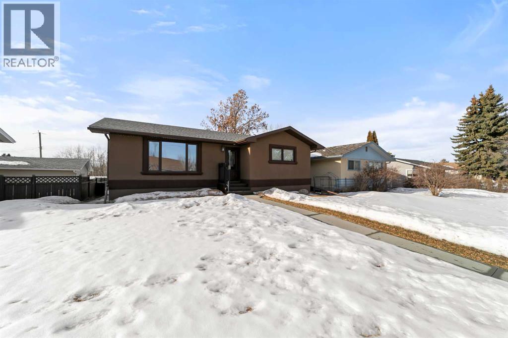 5304 56 Street, Camrose, Alberta  T4V 2E4 - Photo 3 - A2283693