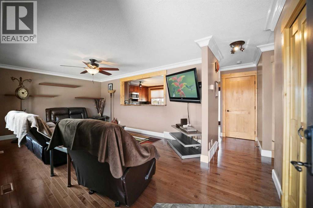 5304 56 Street, Camrose, Alberta  T4V 2E4 - Photo 7 - A2283693