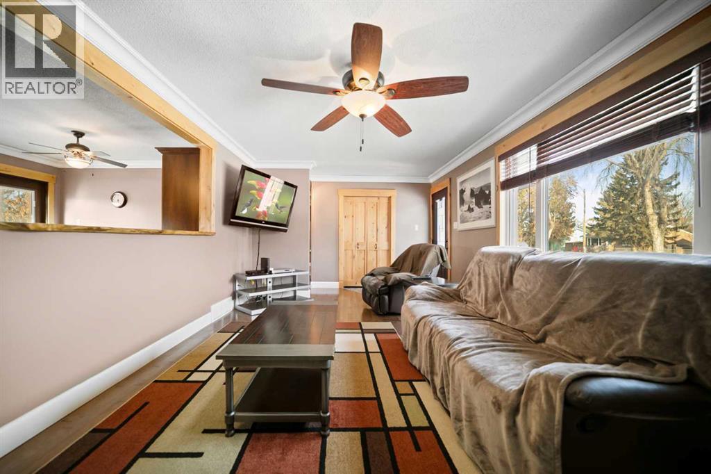 5304 56 Street, Camrose, Alberta  T4V 2E4 - Photo 8 - A2283693