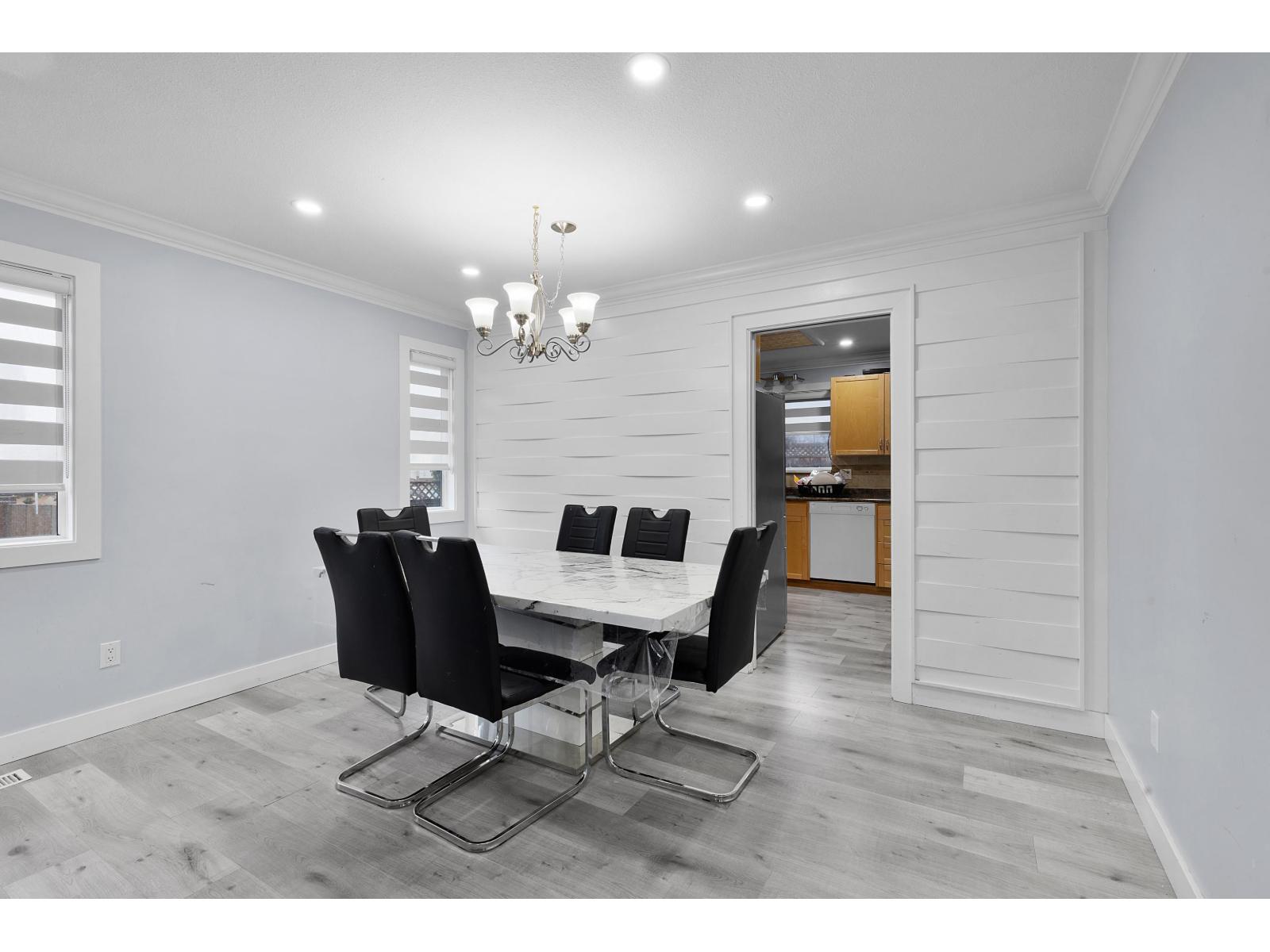 32066 Sorrento Avenue, Abbotsford, British Columbia  V2T 5B7 - Photo 11 - R3085863