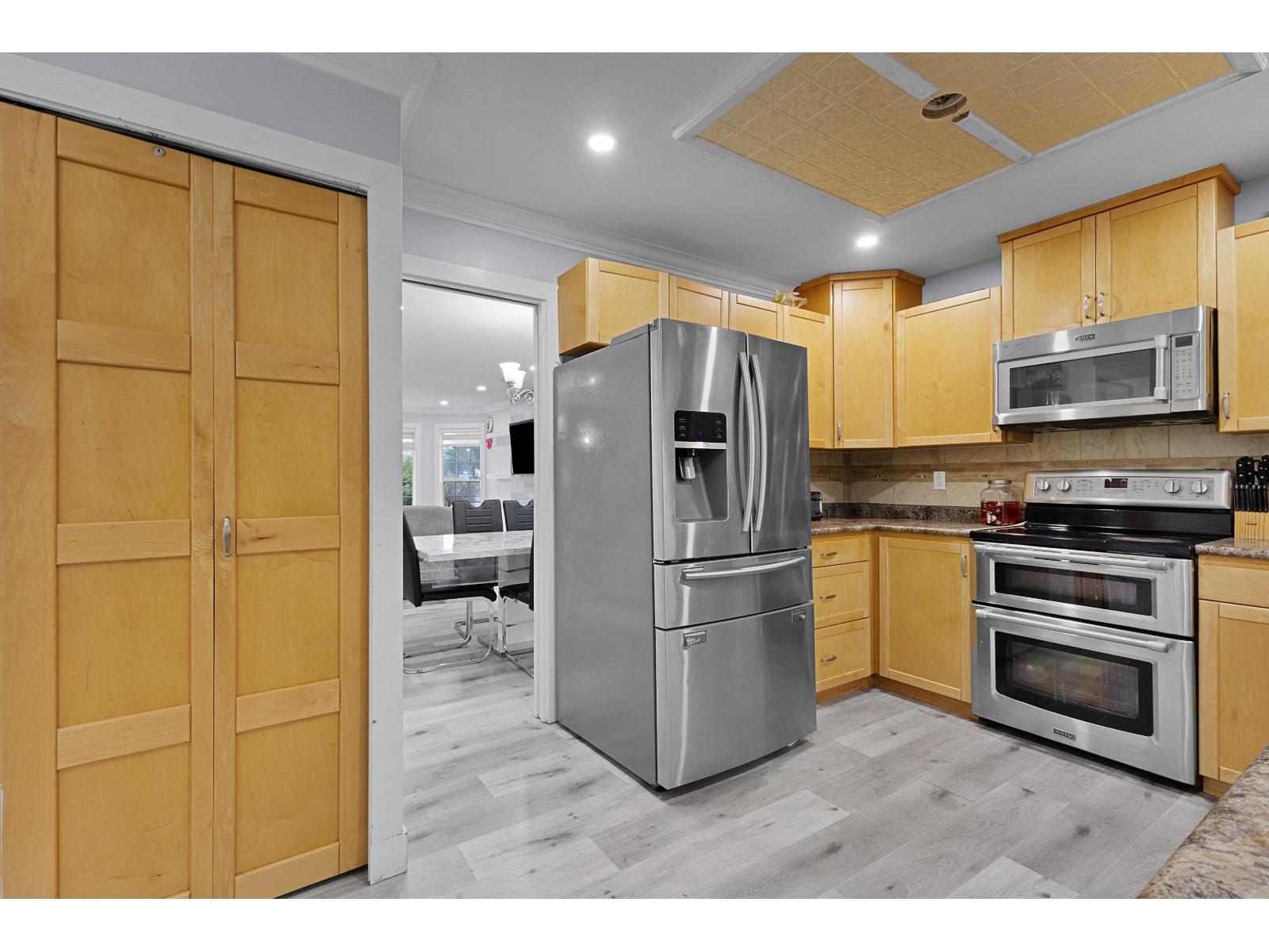 32066 Sorrento Avenue, Abbotsford, British Columbia  V2T 5B7 - Photo 5 - R3085863