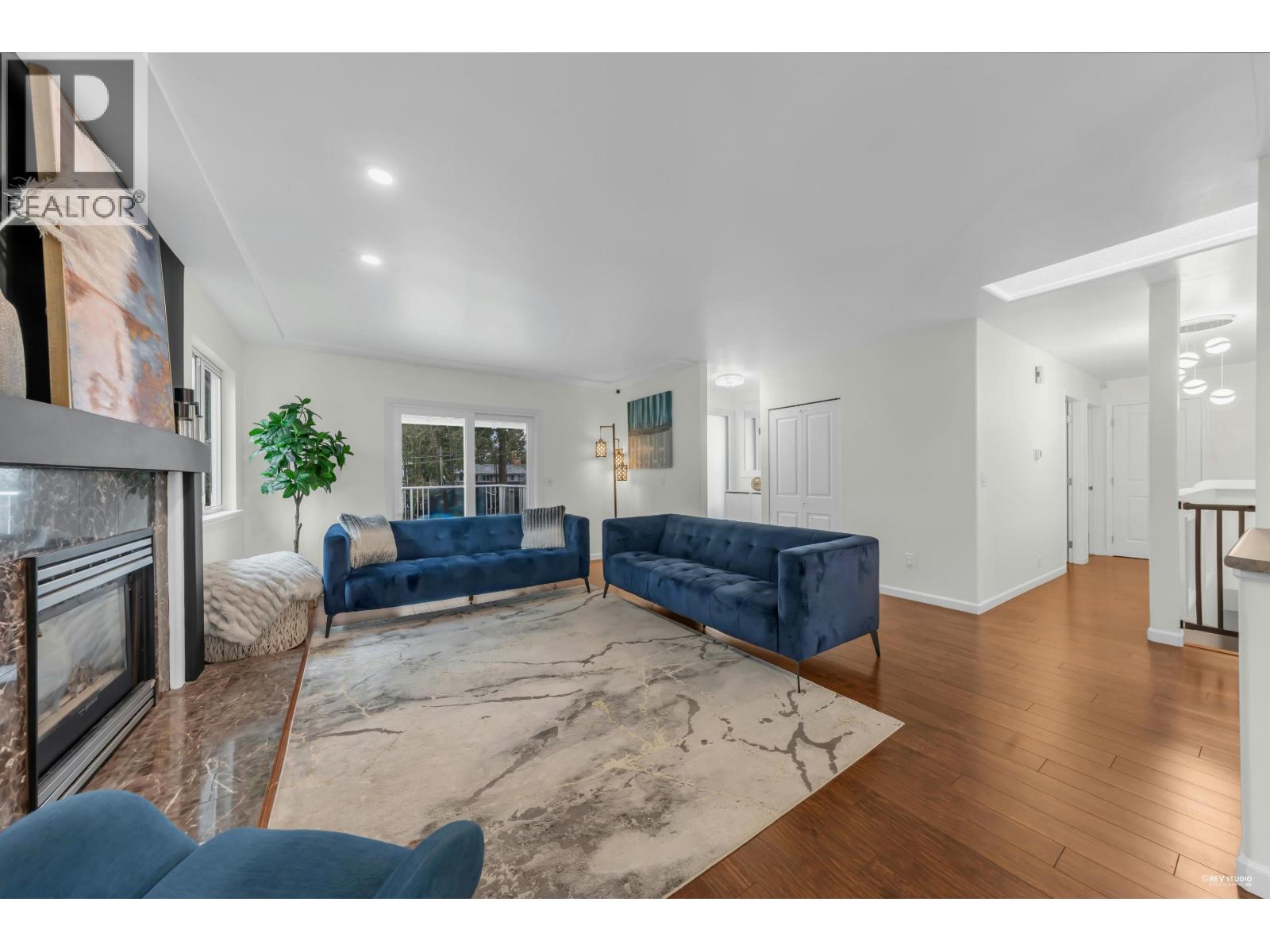 2093 Concord Avenue, Coquitlam, British Columbia  V3K 1K4 - Photo 8 - R3086306