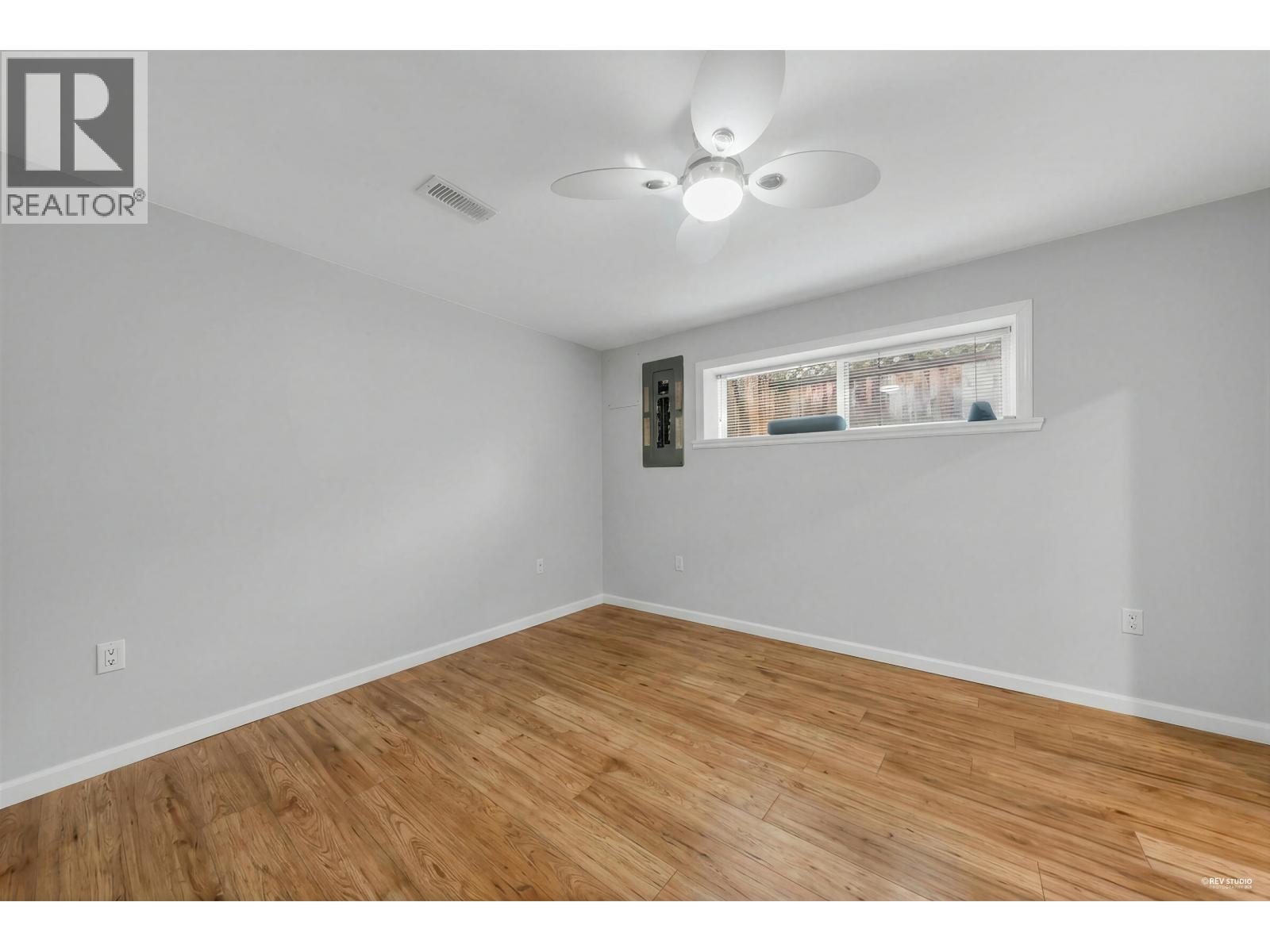 2093 Concord Avenue, Coquitlam, British Columbia  V3K 1K4 - Photo 35 - R3086306