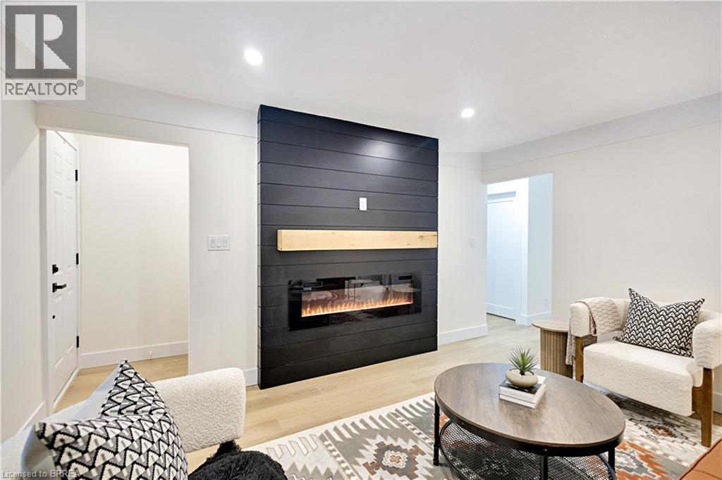 269 East 28th Street, Hamilton, Ontario  L8V 3J2 - Photo 6 - 40799552