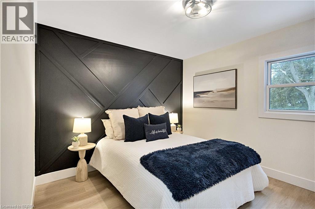 269 East 28th Street, Hamilton, Ontario  L8V 3J2 - Photo 15 - 40799552