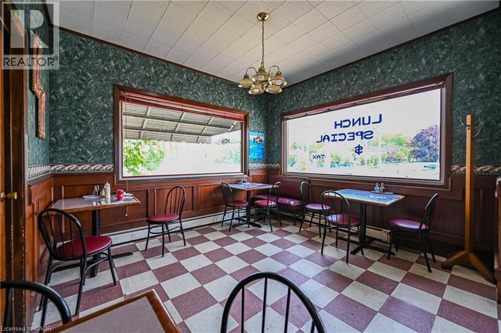 967 King Street E, Kitchener, Ontario  N2G 2N1 - Photo 2 - 40740413