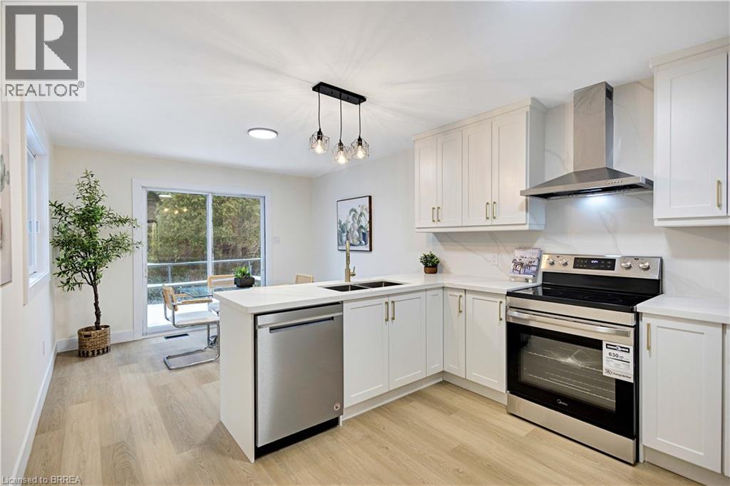 269 East 28th Street, Hamilton, Ontario  L8V 3J2 - Photo 7 - 40799552