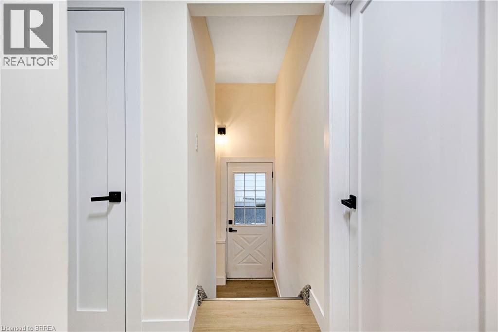 269 East 28th Street, Hamilton, Ontario  L8V 3J2 - Photo 14 - 40799552