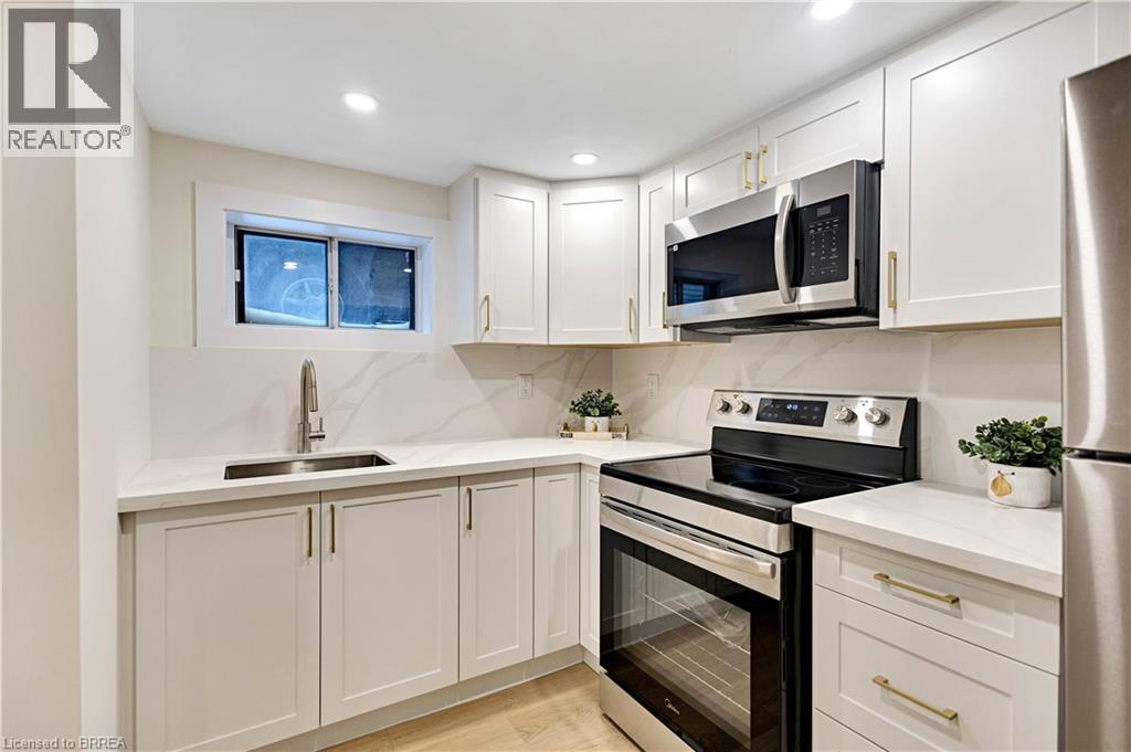 269 East 28th Street, Hamilton, Ontario  L8V 3J2 - Photo 23 - 40799552