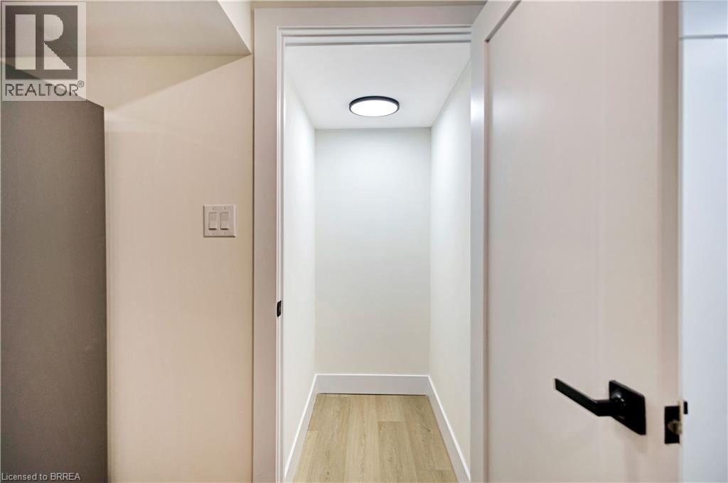 269 East 28th Street, Hamilton, Ontario  L8V 3J2 - Photo 34 - 40799552