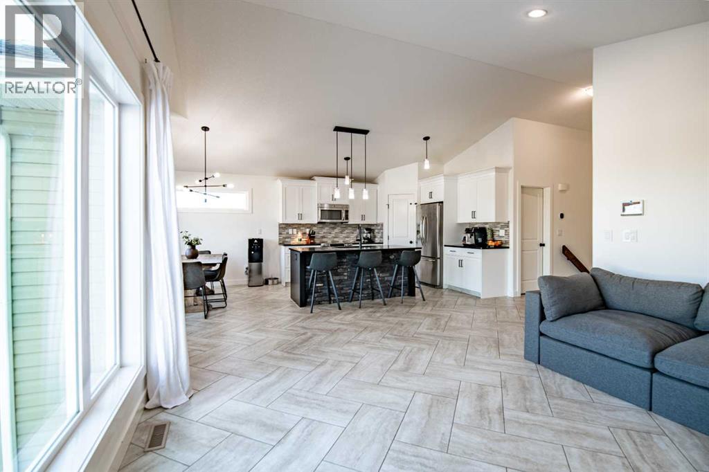 53 Portway Close, Blackfalds, Alberta  T4M 0G7 - Photo 9 - A2280933