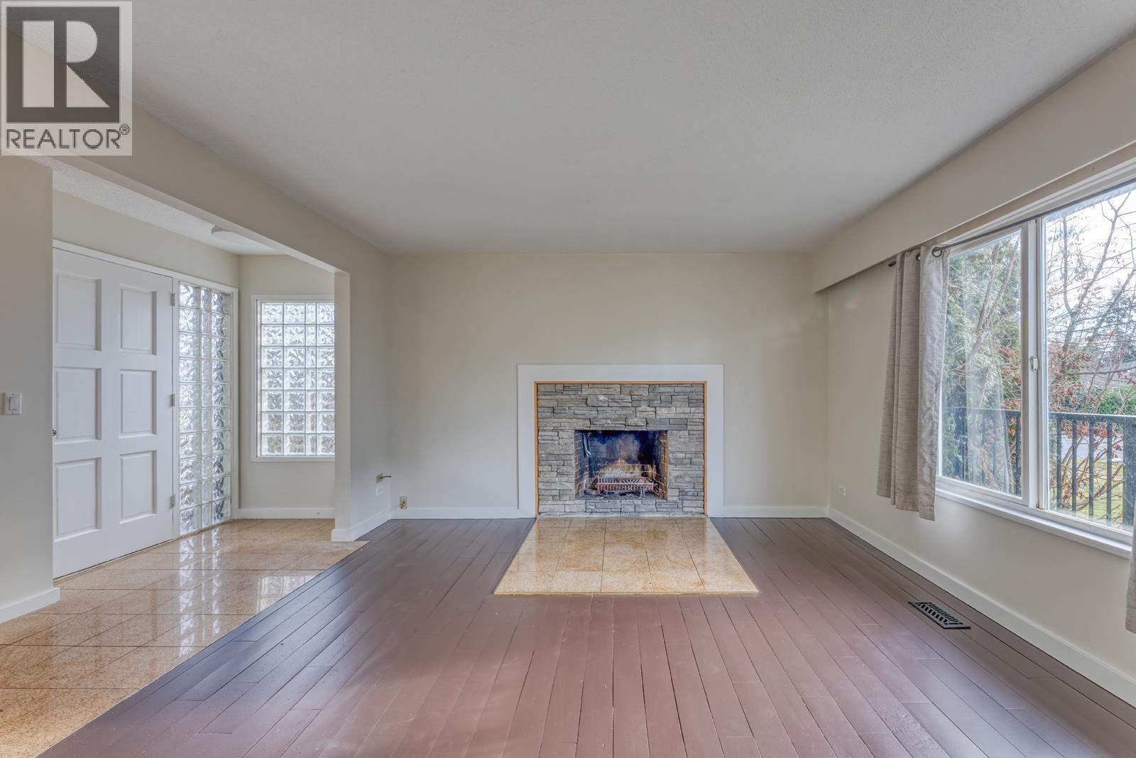 11939 Dover Street, Maple Ridge, British Columbia  V2X 5P6 - Photo 6 - R3086349