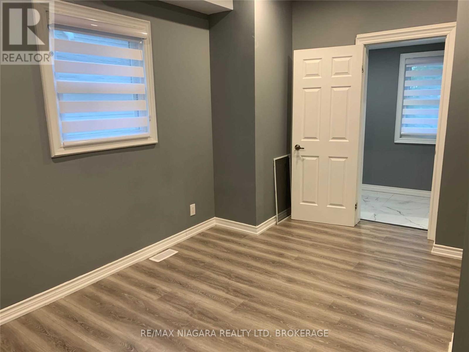 1 - 299 Hellems Avenue, Welland, Ontario  L3B 3B9 - Photo 8 - X12756206