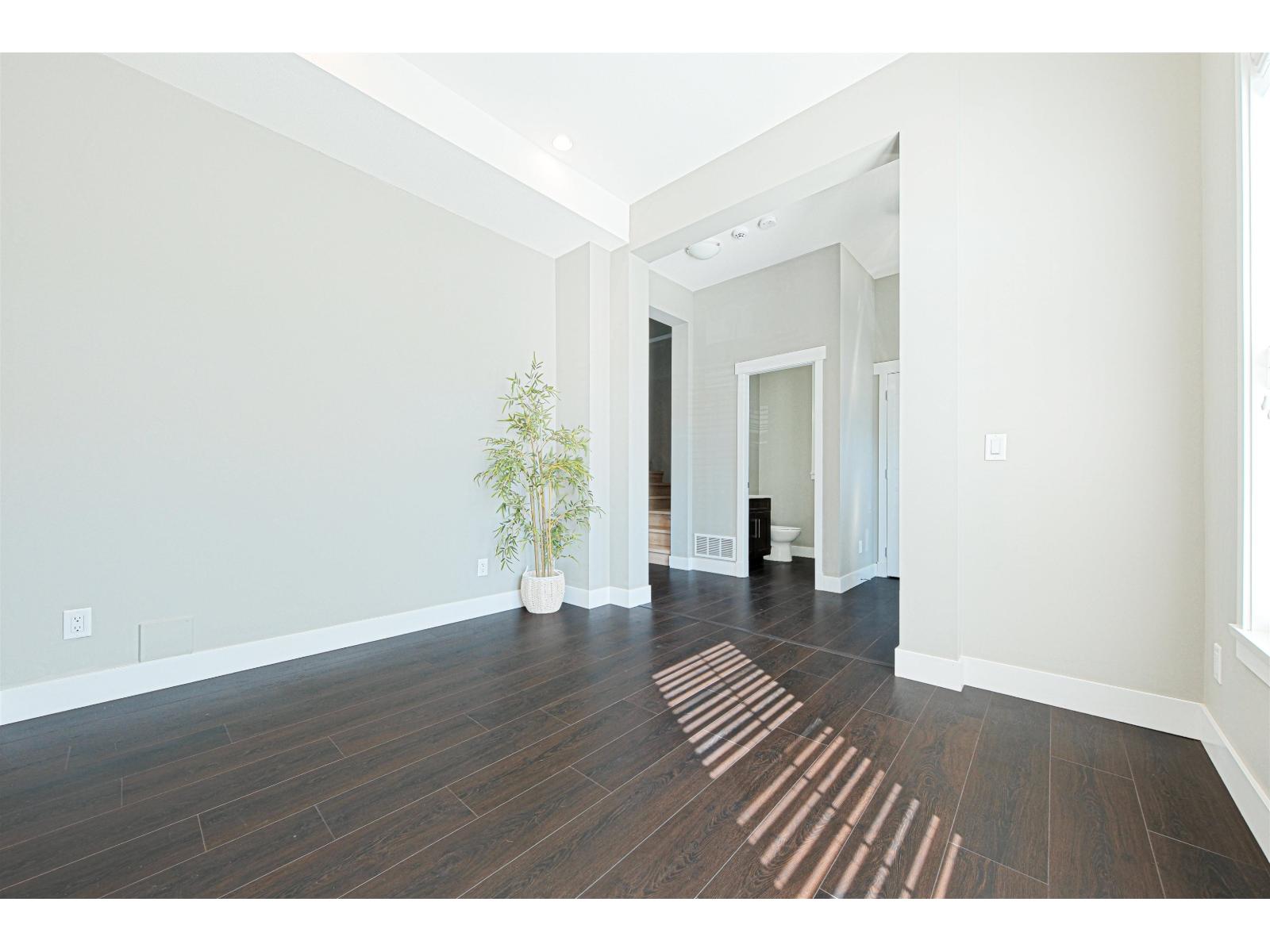 15855 29a Avenue, Surrey, British Columbia  V3Z 0N4 - Photo 8 - R3085948