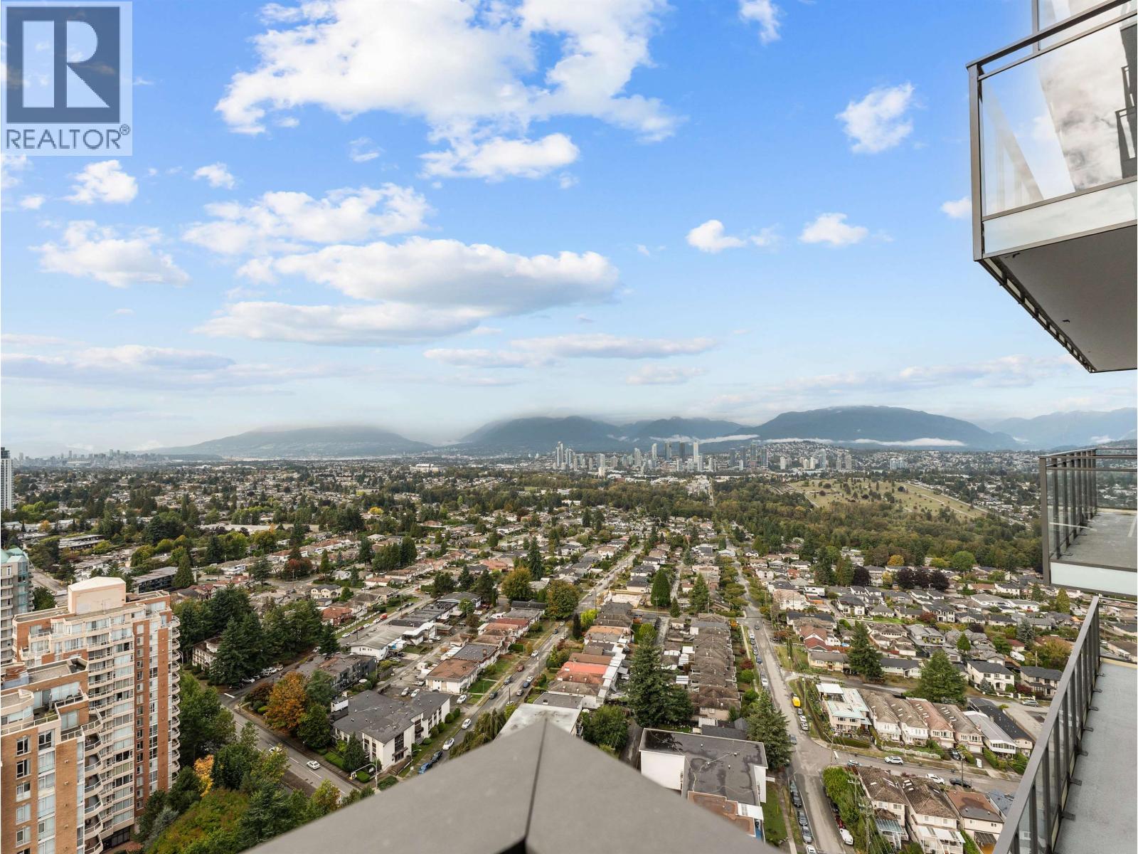 Listing Picture 7 of 30 : 2807 4711 HAZEL STREET, Burnaby / 本拿比 - 魯藝地產 Yvonne Lu Group - MLS Medallion Club Member