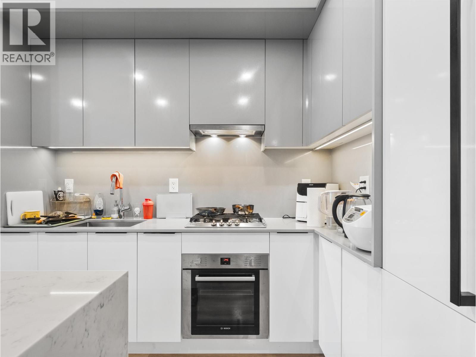 Listing Picture 17 of 30 : 2807 4711 HAZEL STREET, Burnaby / 本拿比 - 魯藝地產 Yvonne Lu Group - MLS Medallion Club Member