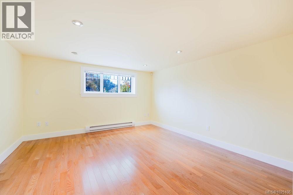 1865 Quamichan St, Victoria, British Columbia  V8S 2B7 - Photo 15 - 1025106