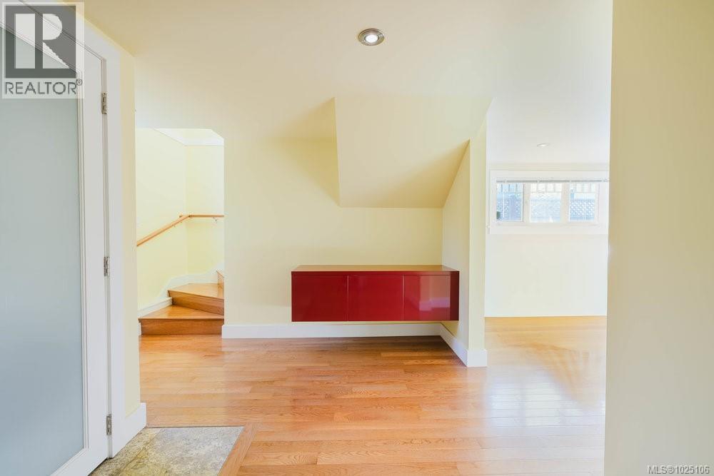 1865 Quamichan St, Victoria, British Columbia  V8S 2B7 - Photo 19 - 1025106