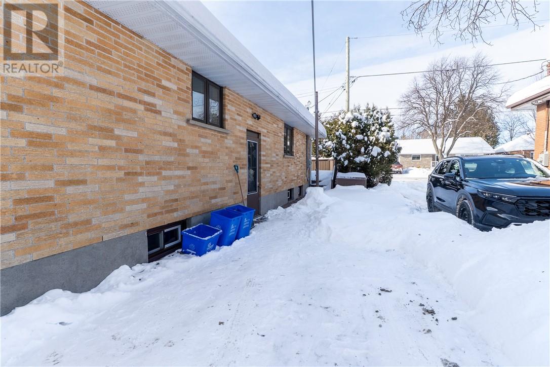 1302 Redfern Street, Greater Sudbury, Ontario  P3A 3S7 - Photo 3 - 2126104