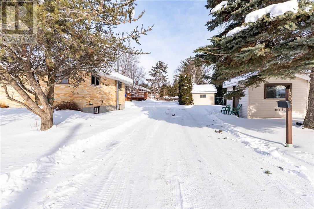 1302 Redfern Street, Greater Sudbury, Ontario  P3A 3S7 - Photo 5 - 2126104