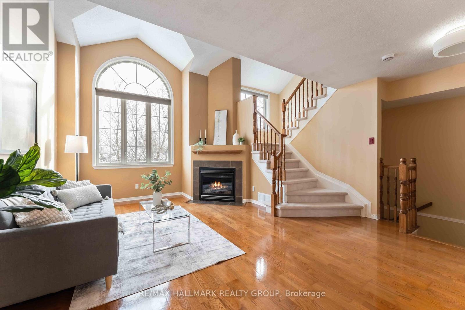 13 - 123 Gatestone Private, Ottawa, Ontario  K1J 1K5 - Photo 2 - X12756248