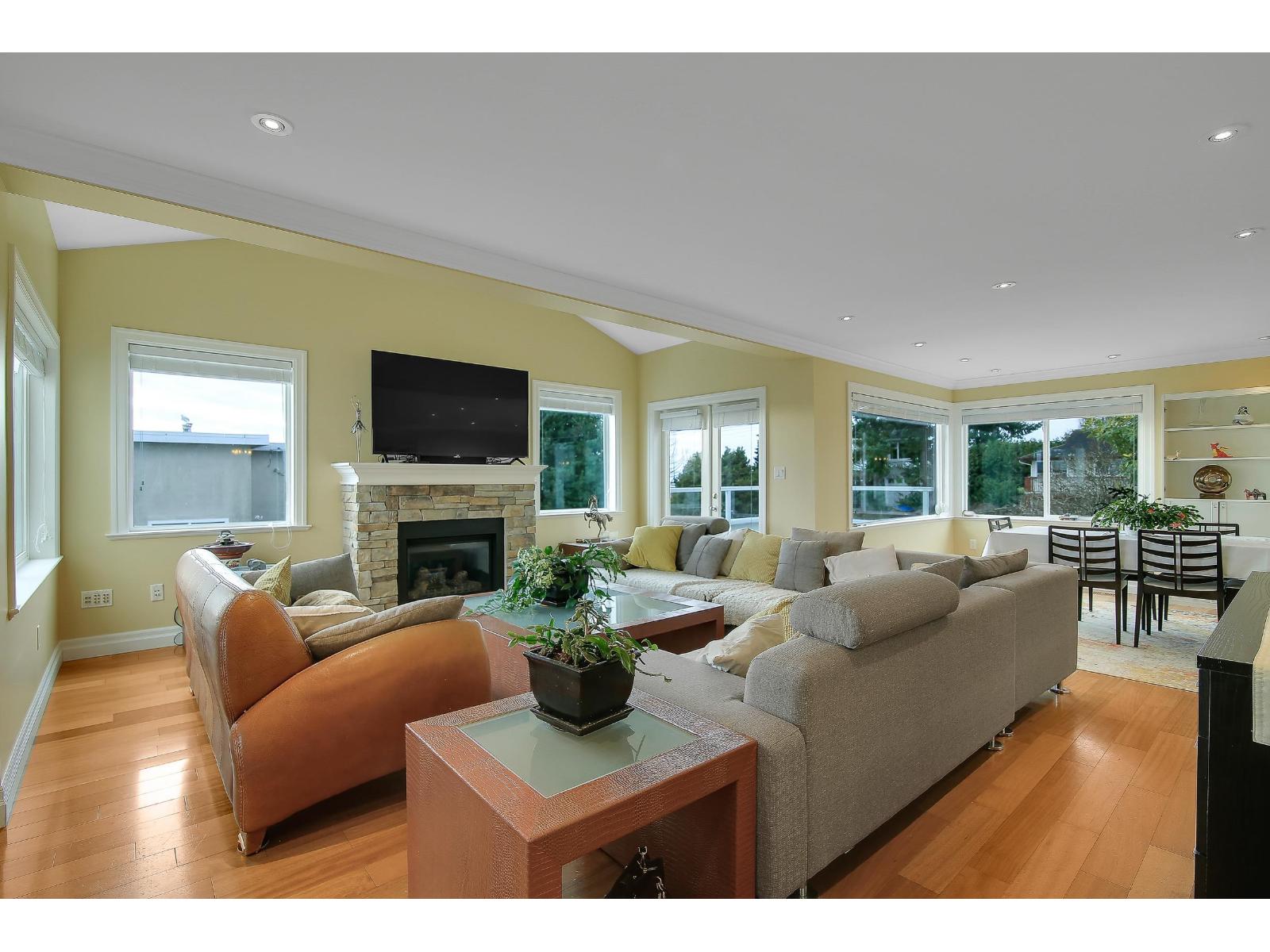 1050 Parker Street, White Rock, British Columbia  V4B 4R7 - Photo 12 - R3086294