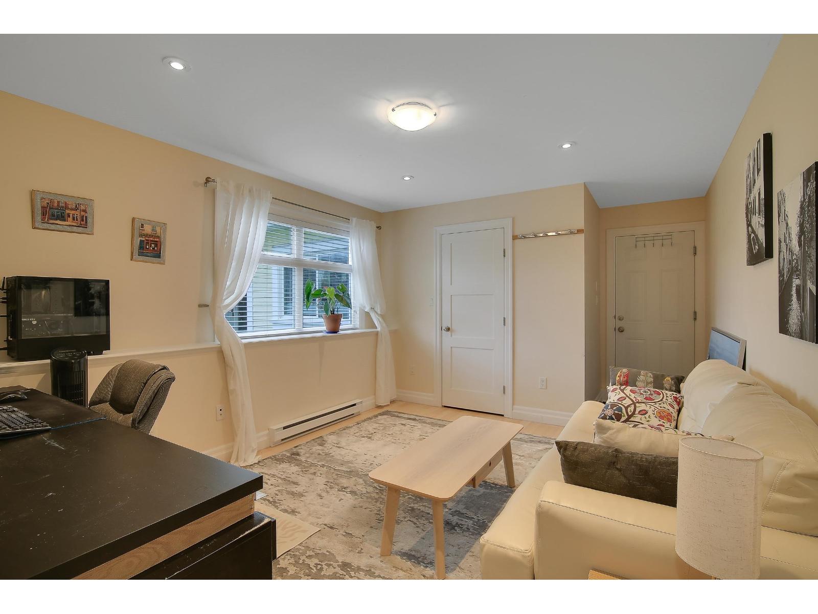 1050 Parker Street, White Rock, British Columbia  V4B 4R7 - Photo 30 - R3086294