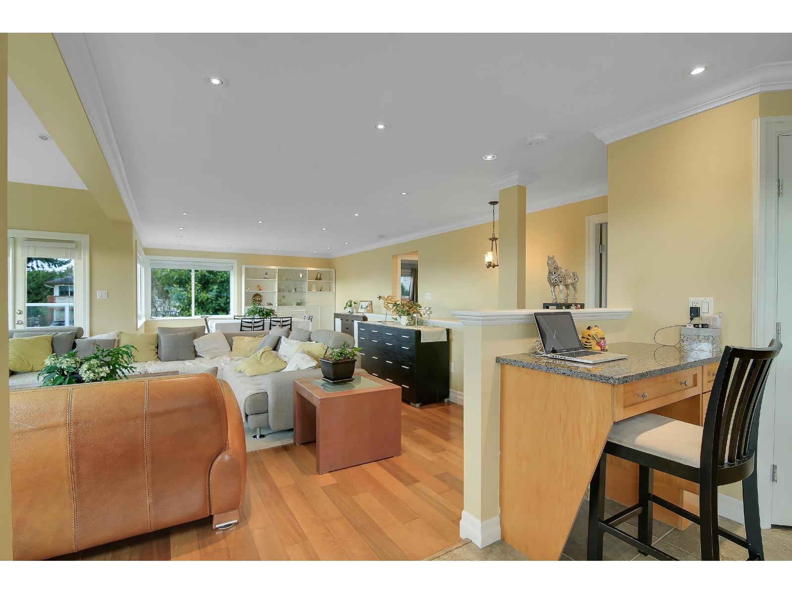 1050 Parker Street, White Rock, British Columbia  V4B 4R7 - Photo 11 - R3086294