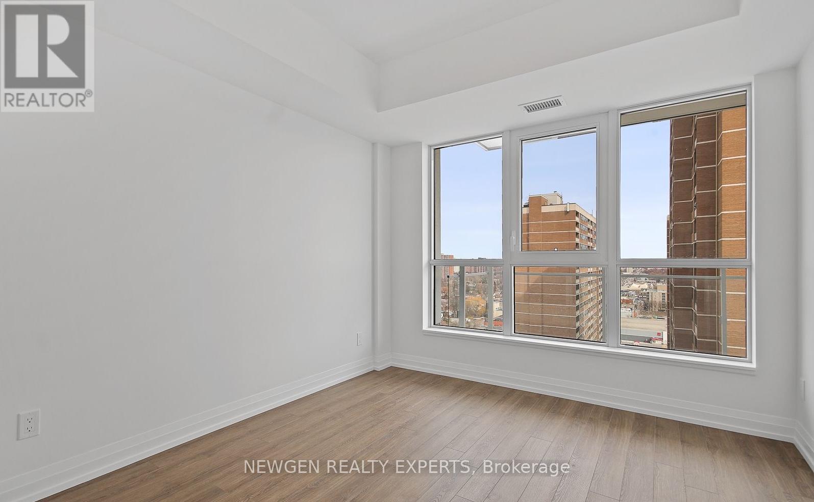 1904 - 286 Main Street, Toronto, Ontario  M4C 0B3 - Photo 12 - E12756228