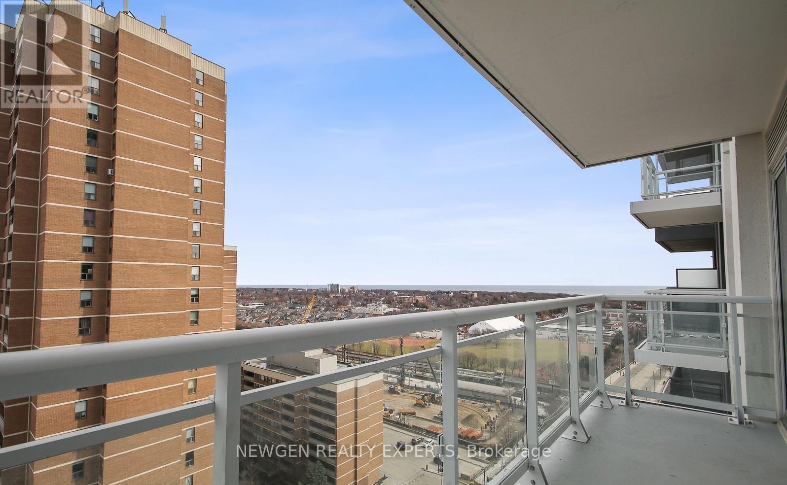 1904 - 286 Main Street, Toronto, Ontario  M4C 0B3 - Photo 17 - E12756228