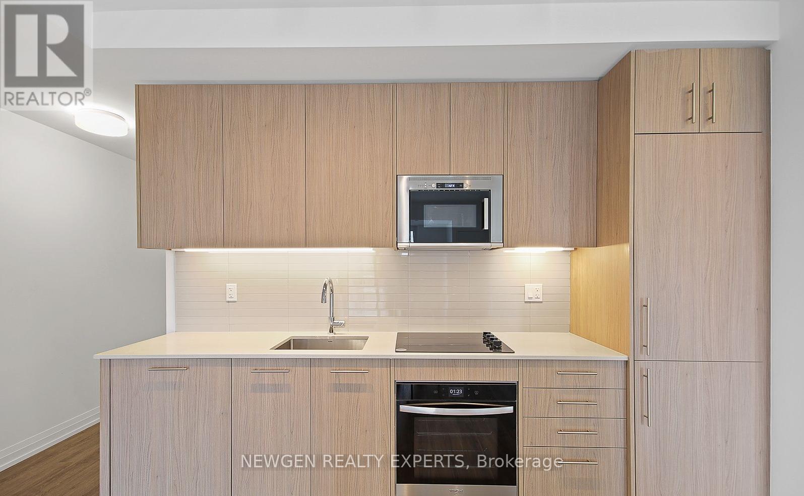 1904 - 286 Main Street, Toronto, Ontario  M4C 0B3 - Photo 4 - E12756228