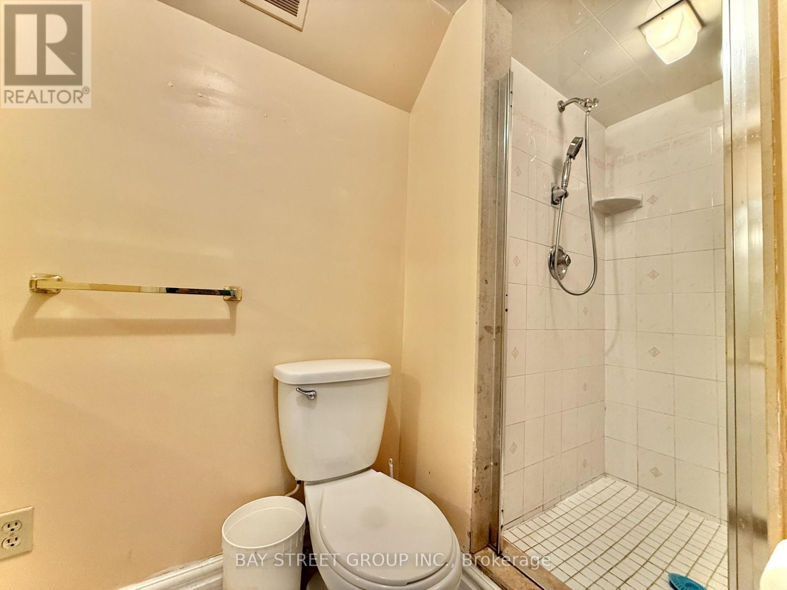 4 Shepton Way, Toronto (Steeles), Ontario  M1V 4S2 - Photo 10 - E12756262