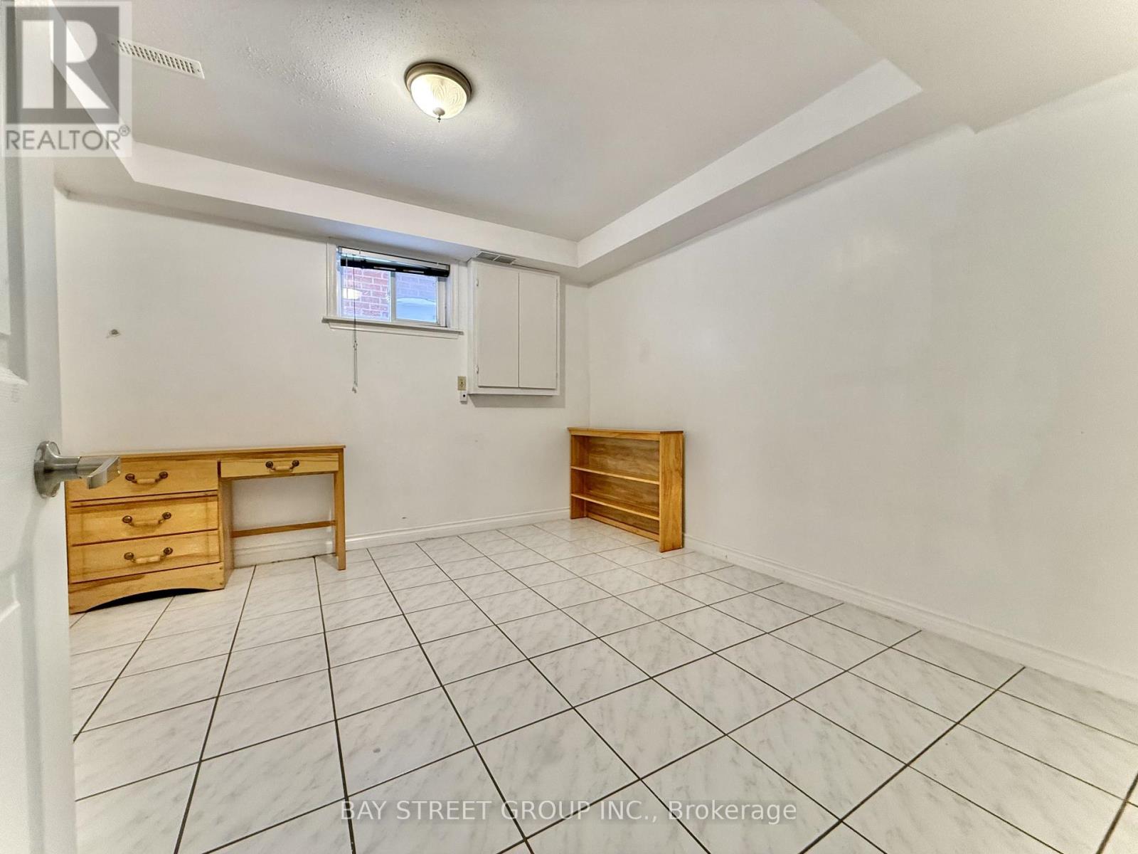 4 Shepton Way, Toronto (Steeles), Ontario  M1V 4S2 - Photo 4 - E12756262