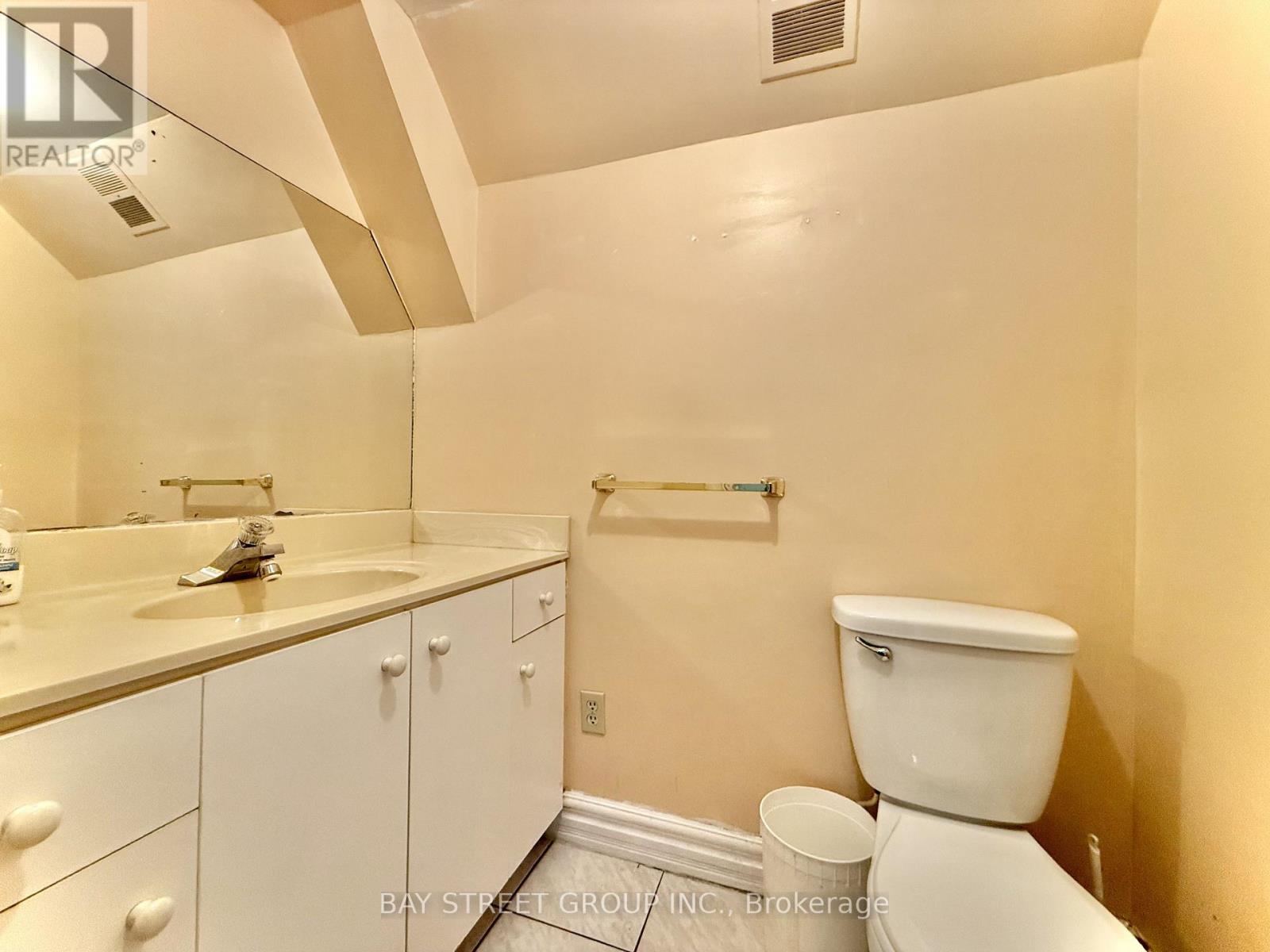 4 Shepton Way, Toronto (Steeles), Ontario  M1V 4S2 - Photo 9 - E12756262